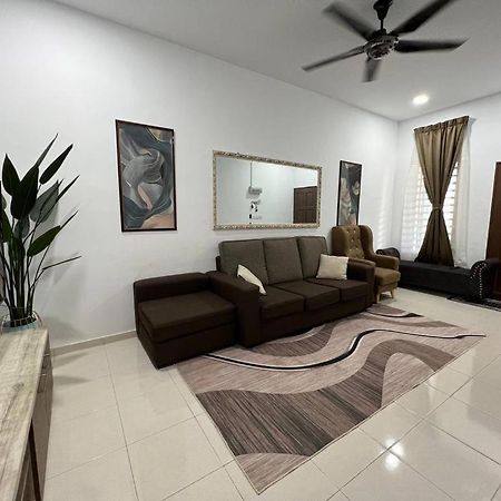 Homestay Kemaman Fyna06 Chukai Exterior foto