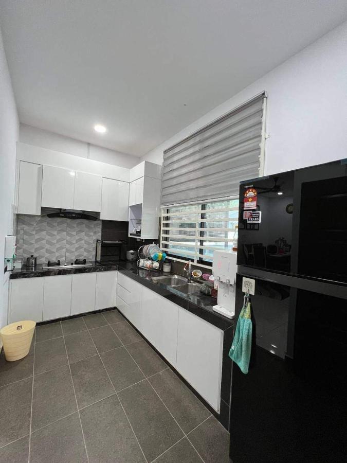 Homestay Kemaman Fyna06 Chukai Exterior foto